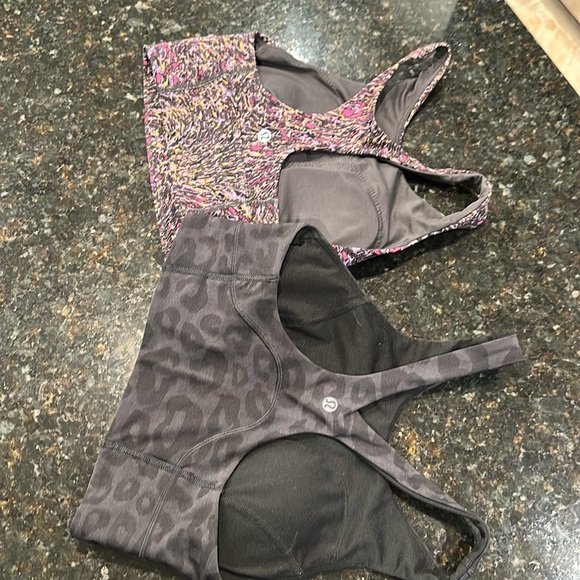 Two Lululemon sports bras - both size 4 - Picture 2 of 2